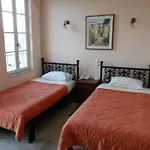 فندق Byron Traditional 2*