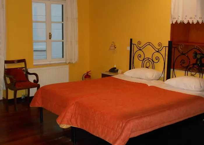 Byron Traditional 2*