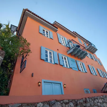 Byron Traditional מלון נאפפליו