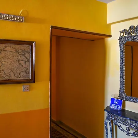 Byron Traditional Nauplia