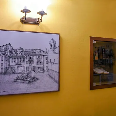Byron Traditional Hotel