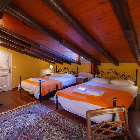 Byron Traditional 2* Náuplia