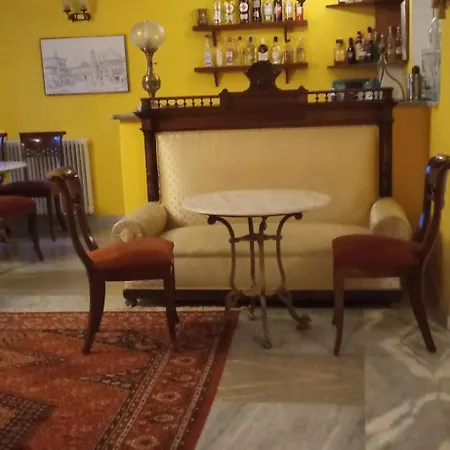 מלון Byron Traditional 2*