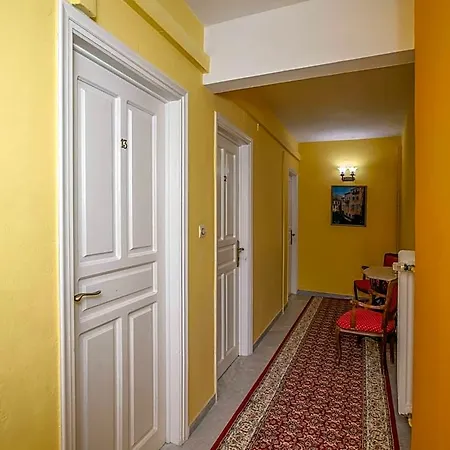 Hotel Byron Traditional 2*