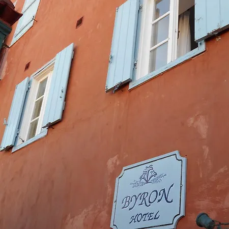 מלון Byron Traditional 2*