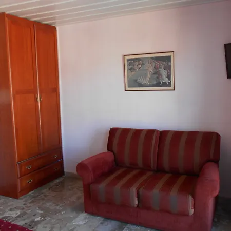 Szálloda Byron Traditional 2*