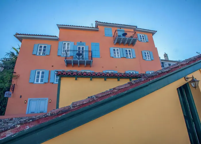 Byron Traditional Hotel