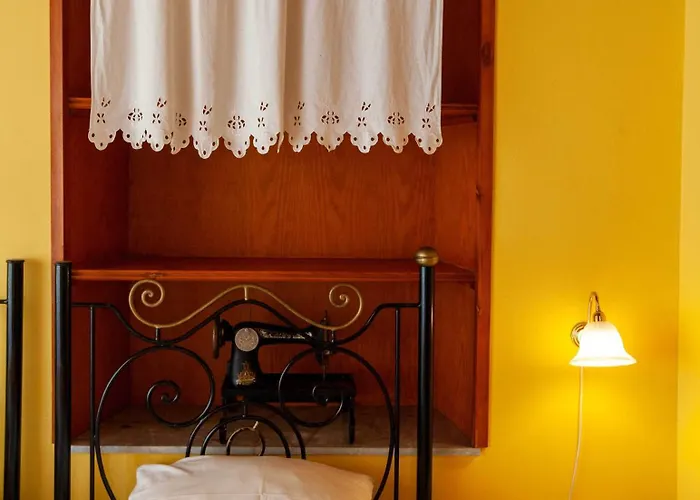 Byron Traditional Hotel 2*