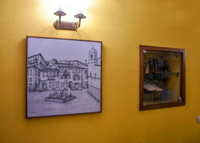 Byron Traditional Hotel