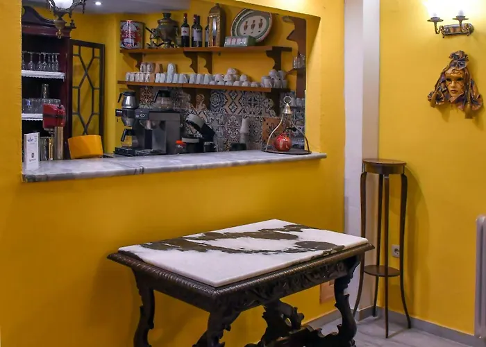 Byron Traditional 2* Nafplio