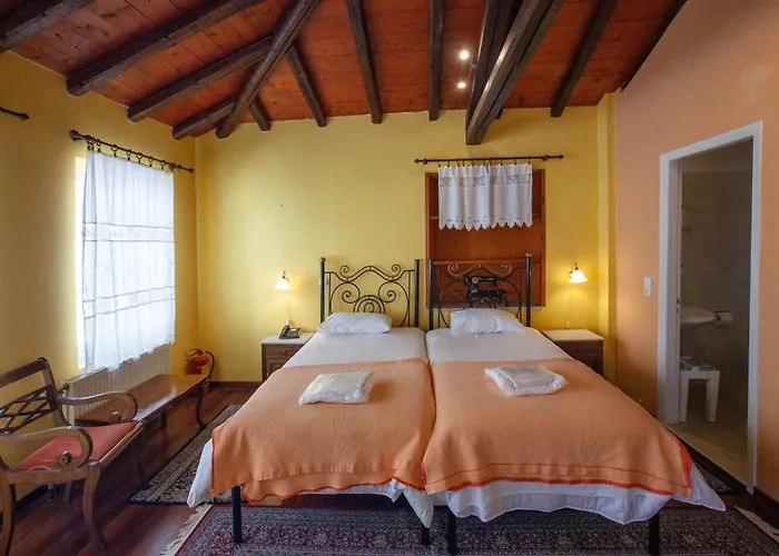 Byron Traditional Hotel 2*