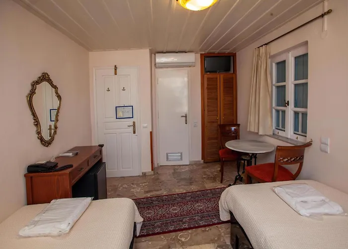 Byron Traditional Nafplio