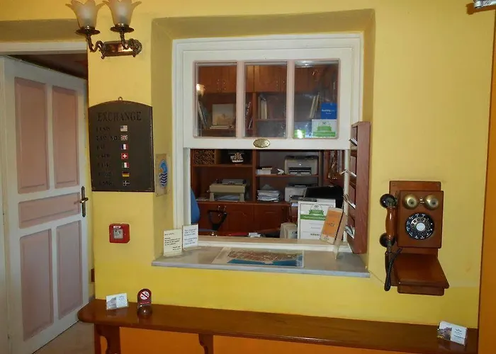 Byron Traditional 2* Nafplio