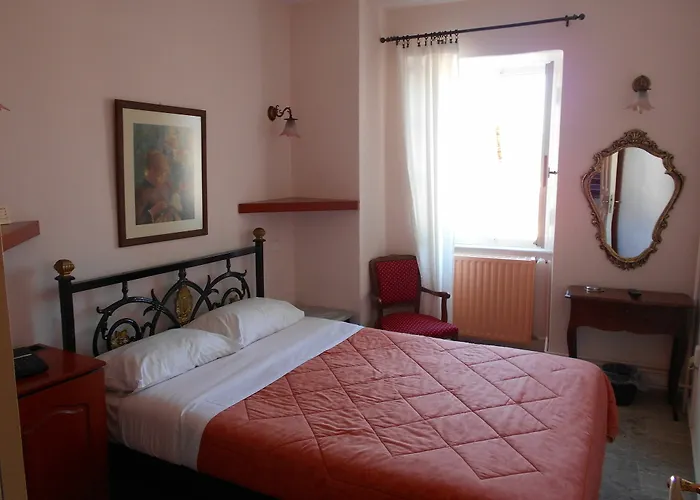 Byron Traditional 2* Nafplio